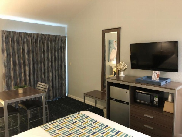 Sand Dollar Inn image 11